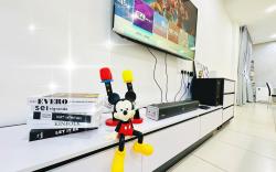9pax /民宿ktv/kid play pool 温馨房子near cheng melaka