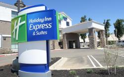 Holiday Inn Express & Suites Brentwood By IHG