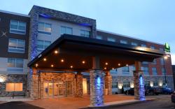 Holiday Inn Express & Suites Pittsburgh - Monroeville By IHG