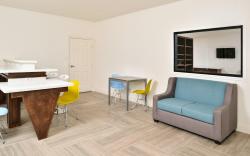 Scottish Inn & Suites - Conroe