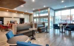 Holiday Inn Express and Suites Omaha Downtown - Old Market By IHG