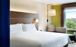 Holiday Inn Express and Suites Omaha Downtown - Old Market By IHG