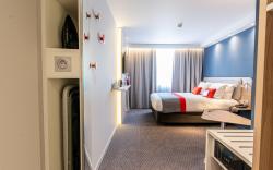 Holiday Inn Express Bordeaux - Lormont By IHG