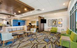 Holiday Inn Express & Suites Jacksonville - Town Center By IHG