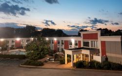 Spark by Hilton Hummelstown Hershey