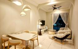 Platinum/2bedroom/Netflix/A-08-12