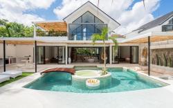 NEW! Villa Aurora - 4BR Villa in Kerobokan