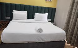 Lime Tree Hotel Near Medanta