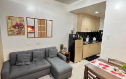 Stylish Condo with Makati View Near MOA and Luneta