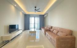 R&F Pool View Creamy Style 3BR 4-14Pax