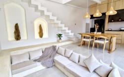 Tranquil 2BR Villa with Rice Field & Sunrise View