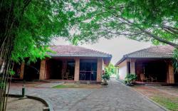 Kumudu Valley Resort