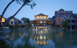 MOONRISE HOTELS & RESORTS