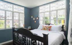 2 Bedrooms Heritage Shophouse Yaowaraj, Bkk3.1+3.2