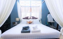 Heritage Shophouse Yaowaraj, Bkk 2 Bedrooms4.1+4.2