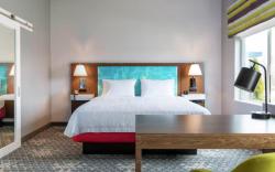 Hampton Inn & Suites by Hilton Long Island Farmingdale