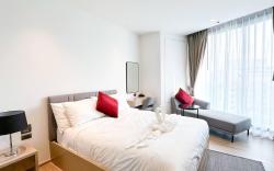 Elegant Room With Roof Top Pool - Best In Pattaya