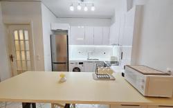 Acropolis DreamApartment-Next to SiggrouFIX Subway