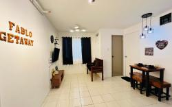 FabloGetaway Beside EK Black & Wood