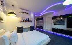 Luxury Three bedroom Apt with Majlis Al Yasmin