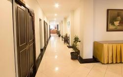 TASIK HOTEL by DOORKOST