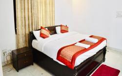 FabHotel Noida Dreamz