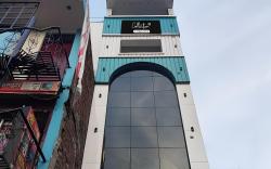 [Day Stay - 12 Hrs Slot: 8 AM to 8 PM] Collection O Yamuna Bridge Prayagraj