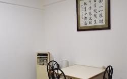 市中心交通便利两房一厅，可自助开火