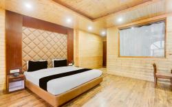 Hotel O Model Town Mall Road