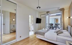 Terrace apartment Trocadero Eiffel Tower by Studio