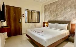 Hotel StayBird - Cove, Kharadi