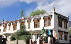 Hotel Mahay Palace