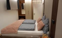 Hotel Hafez-Deluxe Doubleroom with Balcony 301