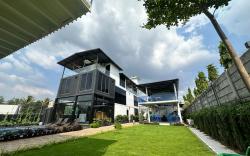 Deja Blu The River View Resort 