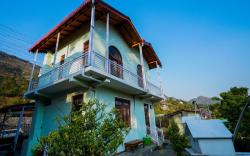 Casa De Fortuna –A| 2BHK |FF| Bhimtal by Homeyhuts