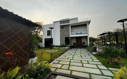 Topaz – Private Pool Villa Hyderabad by Homeyhuts