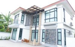 Villa by Hugsakonnakhon บ้านพักโดยโรงแรมฮักสกลนคร 