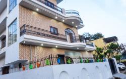 Cozy Nest | AC Twin King | 1BR |FF| by Homeyhuts