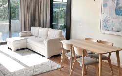 Docklands Comfy Modern Stay