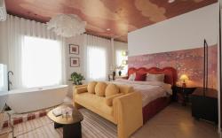 Rooftop Studio|Free Laundry+Breakfast |City center
