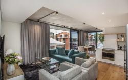 The Docklands Two Bedroom Executive Apartment