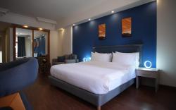Manara Riva Suites