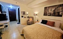 Studio Type Condo near Boni MRT  Pioneer Woodlands