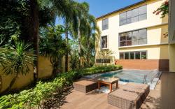 4BR Villa with Pool & Kitchen Near Coconut Forest