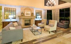 Holiday Inn Santa Ana-Orange County Airport By IHG
