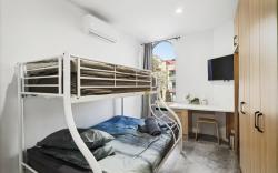 Family Room in Adelaide 3 people (Room 1)