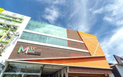 Max Hotel Panakkukang Makassar By LIFE