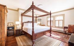 Willoughby House Inn