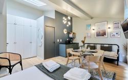 Charming  Studio Center of Paris with AC