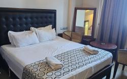Lazaani Hotel